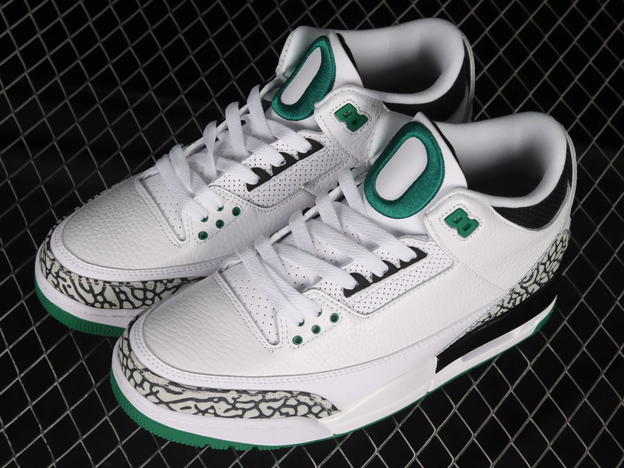 All categories Air Jordan Jordan series basketball shoes Air Jordan 3 Air Jordan 3 Retro AJ3 Joe 3 joint white and green 594282-233